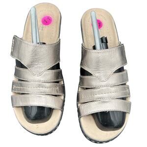 ✨Clarks Women Sz 11 Pewter Metallic Strappy Slide Sandals Comfort Footbed Summer